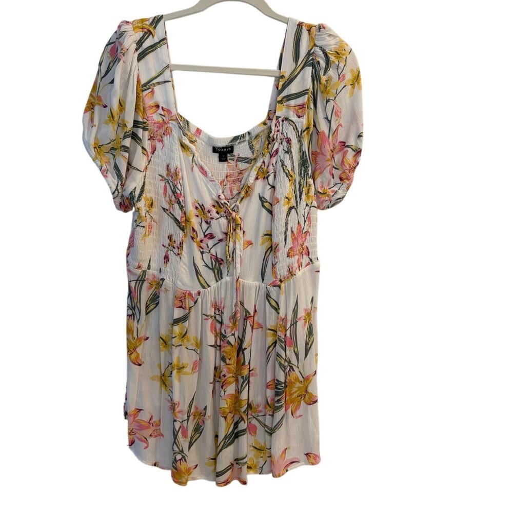 Torrid 1 Tropical Floral Puff Sleeve White Babydoll Top Pink & Yellow Flowers